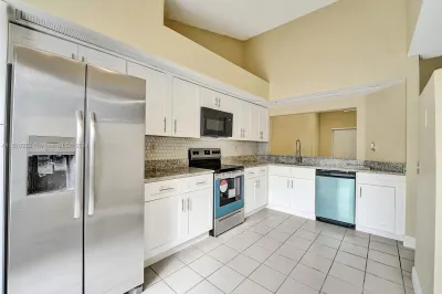8377 Waterford Cir #8377 1