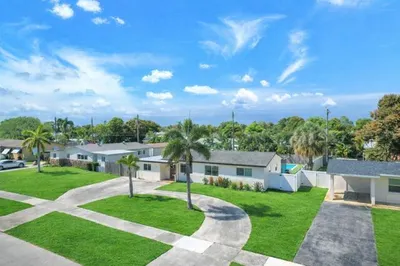 Photo enhanced with additional green grass