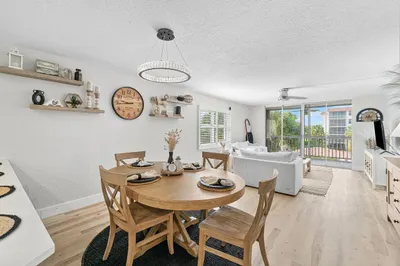 2809 Florida Boulevard #310 1