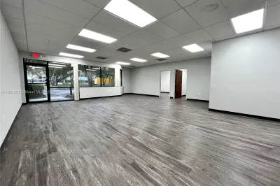 5420 NW 33rd Ave #12 1
