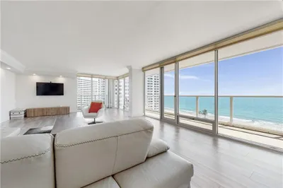 4300 N Ocean Blvd #7H 1