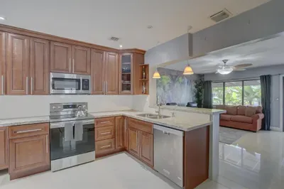 2511 Dewey Street 1