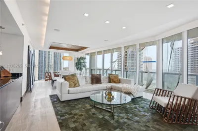 465 Brickell Ave #2101 1