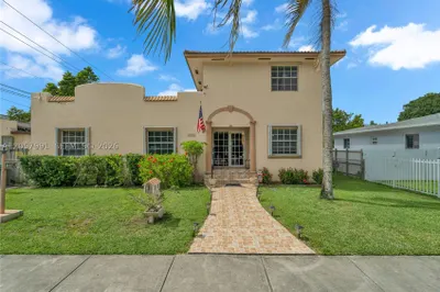 2204 SW 11th Ter 1