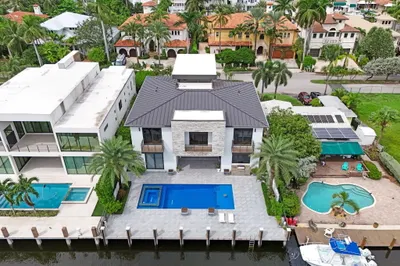 424 Coconut Isle Drive 1