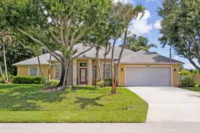 2017 SE Allamanda Drive 1