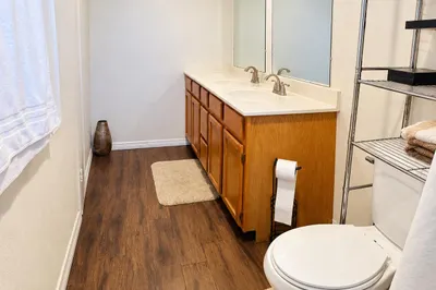 1 Greenway Village N #211 1