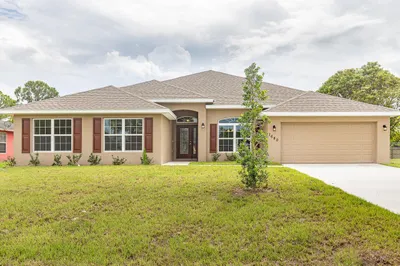 127 SW Klee Circle 1