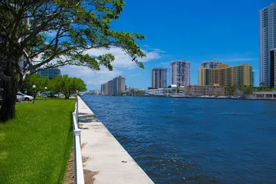 800 Parkview Drive #411 1