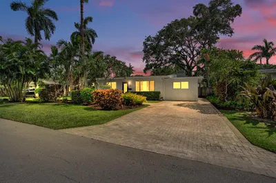 1528 NE 28th Drive 1
