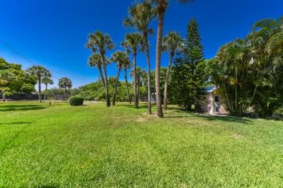 1116 NE Oceanview Circle 1
