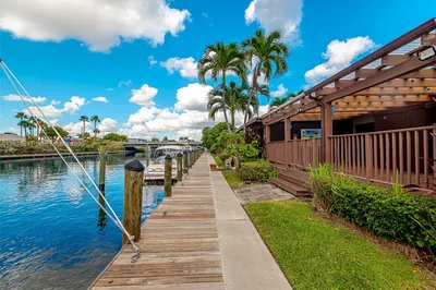Dock