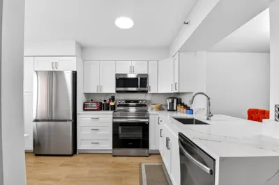 6866 Huntington Lane #602 1