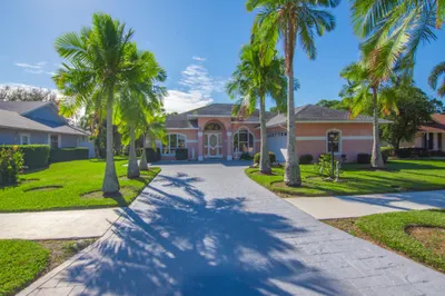 4317 Gator Trace Drive 1