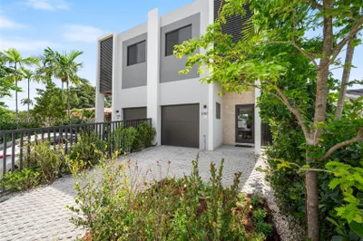 2787 SW 34th Ave 1