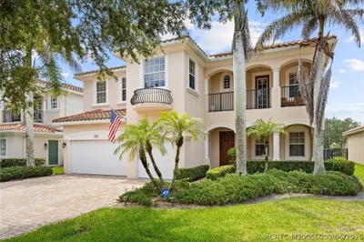 5718 SW Bald Eagle Drive 1