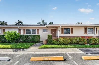 2593 DUDLEY Drive W #I 1