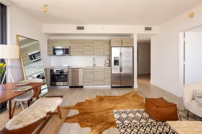 121 NE 34th St #2701 1