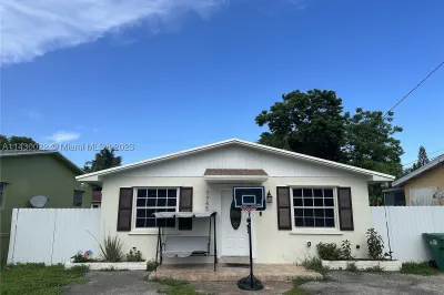 7745 NW 10th Ave 1