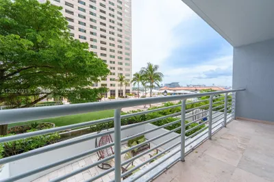 335 S Biscayne Blvd #802 1
