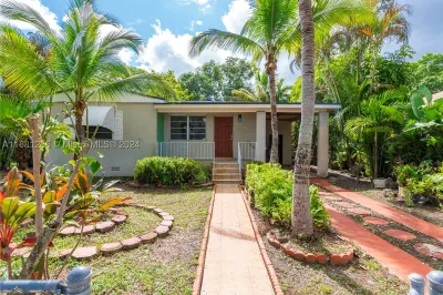 810 NW 134th St 1