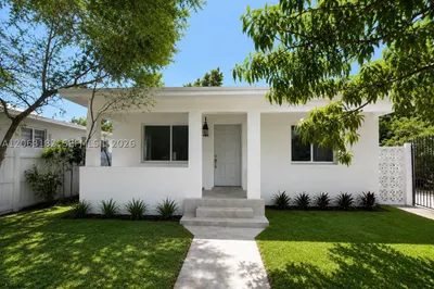 812 NW 67th St 1