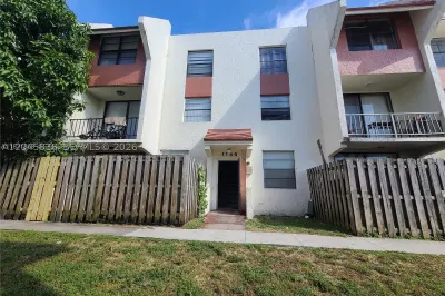 1750 NW 55th Ave #103 1