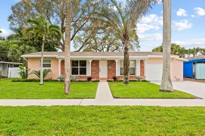 2660 SW 16th St 1