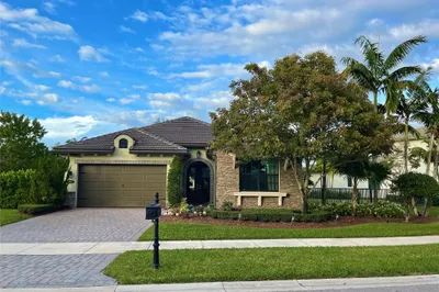 8412 Grand Prix Ln 1