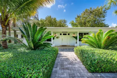 6880 SW 130th Ter 1