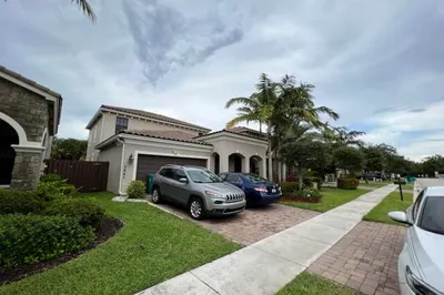 3841 E Aspen Leaf Drive 1