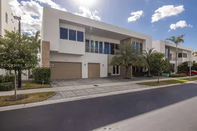10250 NW 75th Ter 1