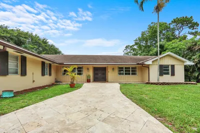 4529 Square Lake Drive 1