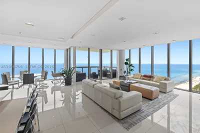 6899 Collins Ave #2708 1
