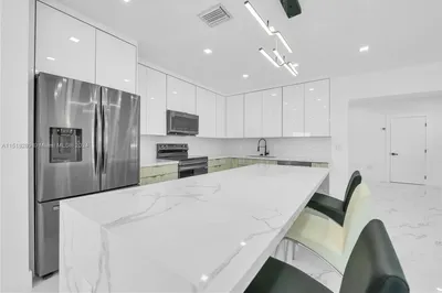720 SW 60th Ave 1
