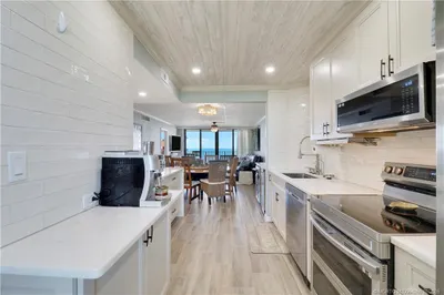10000 S Ocean Drive #704 1