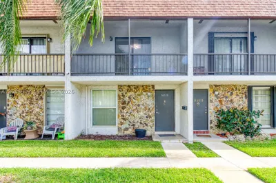 5215 SW 40th Ave #48 1