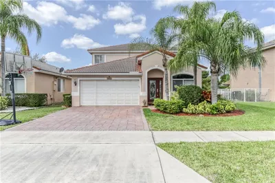 5023 Pebblebrook Way 1
