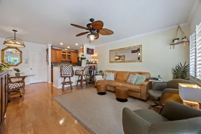 1001 NE 8th Avenue #212 1