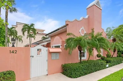 142 Peruvian Avenue #1020 1