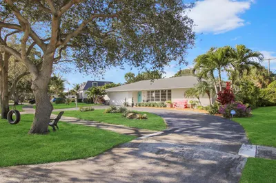 407 Quadrant Road 1