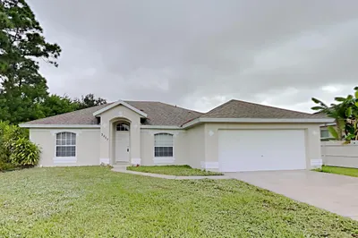 2457 SE Betty Road