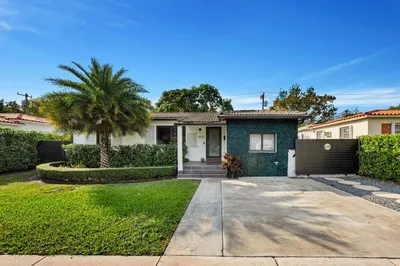 3510 SW 21st St 1