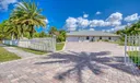7260 Grapeview Boulevard Photo