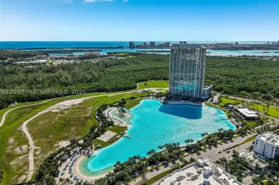 2411 Laguna Cir #2311 1