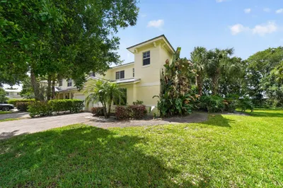 2535 Creekside Drive 1