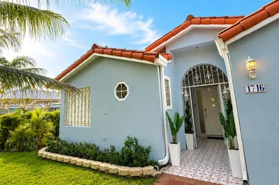1716 Pierce Drive 1