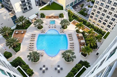 300 S Biscayne Blvd #T-2407 1
