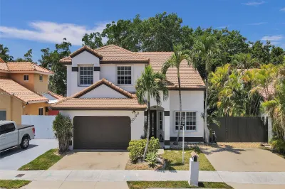 10190 SW 146th Ave 1