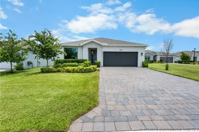 2005 NE Ocean Dunes Drive 1